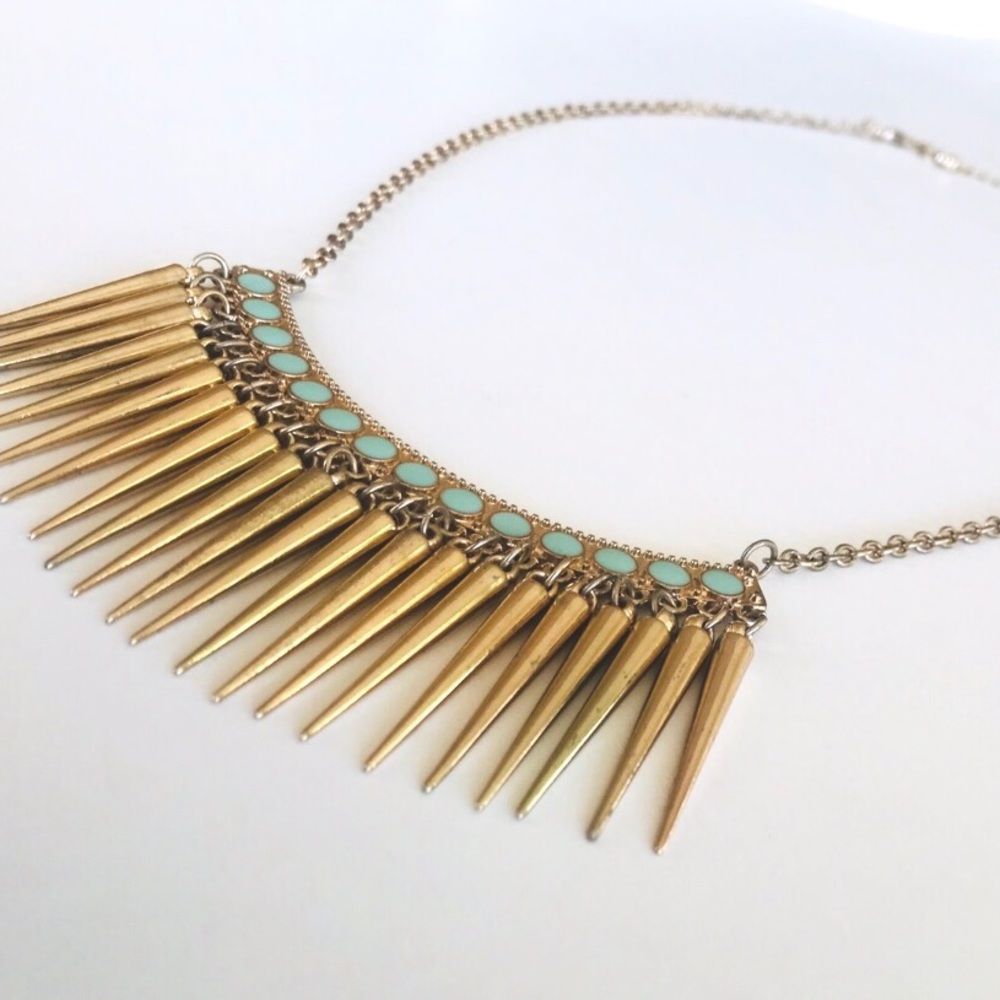 Mint green spiky gold statement necklace - Picture 5 of 8